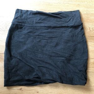Black bodycon skirt